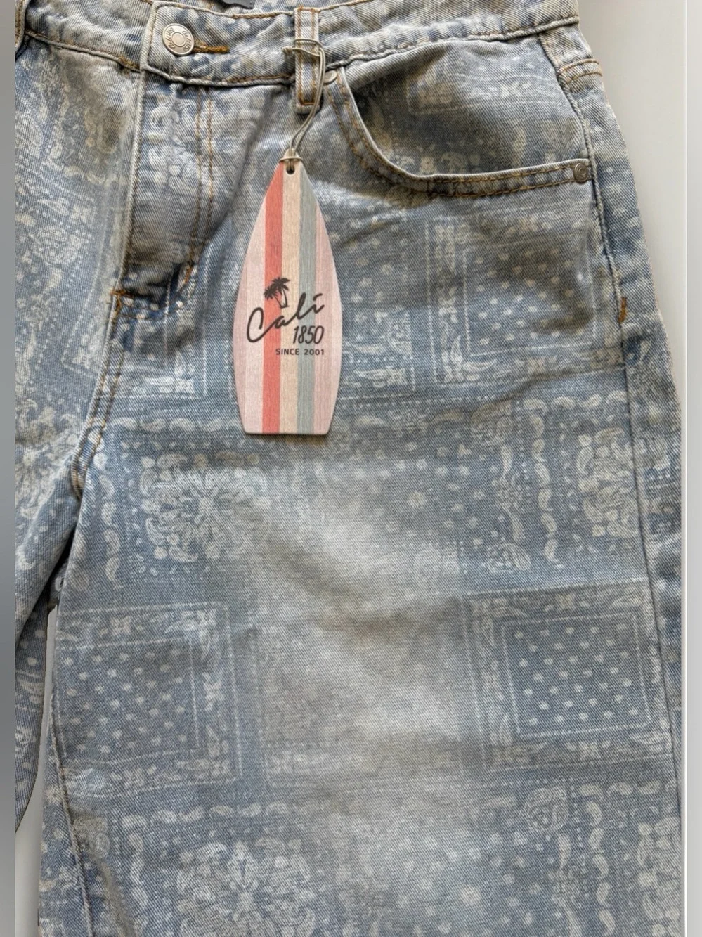NWT Cali 1850 Bandana Print Denim Bermuda Shorts 13/31